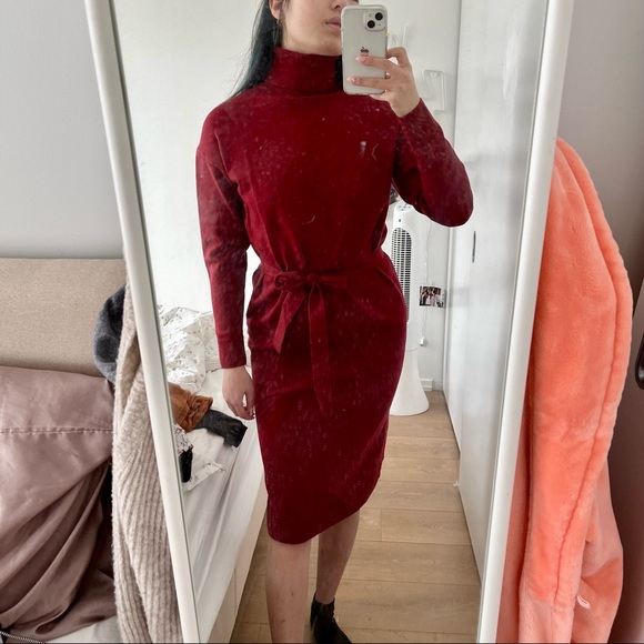 Red midi turtleneck sweater dress - Picture 1 of 2